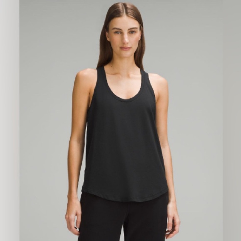black lululemon love tank top.
